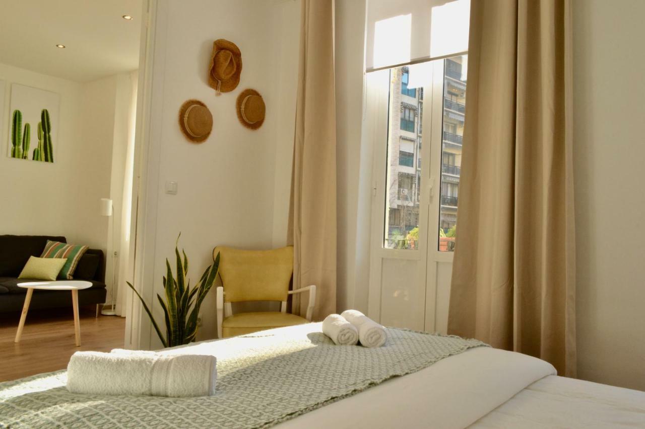 Hola Valencia - Holiday Apartments Luaran gambar
